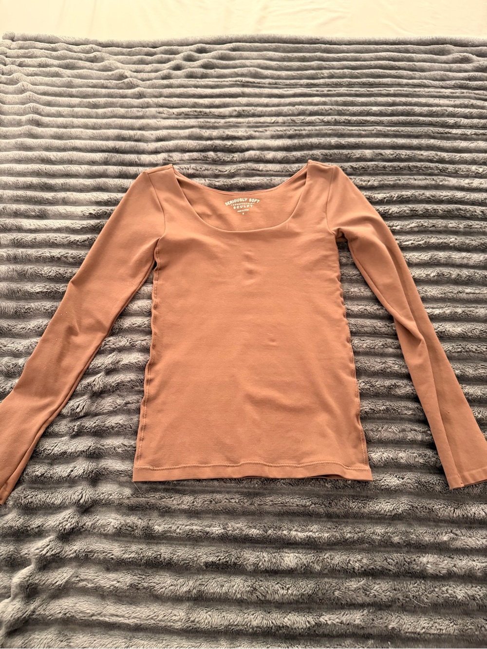 Aeropostale Scoop Neck Long Sleeve Top in Clay Brown